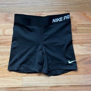black nike pro